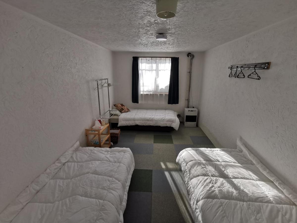 Hakuba Powder Republic Bed & Breakfast Екстериор снимка