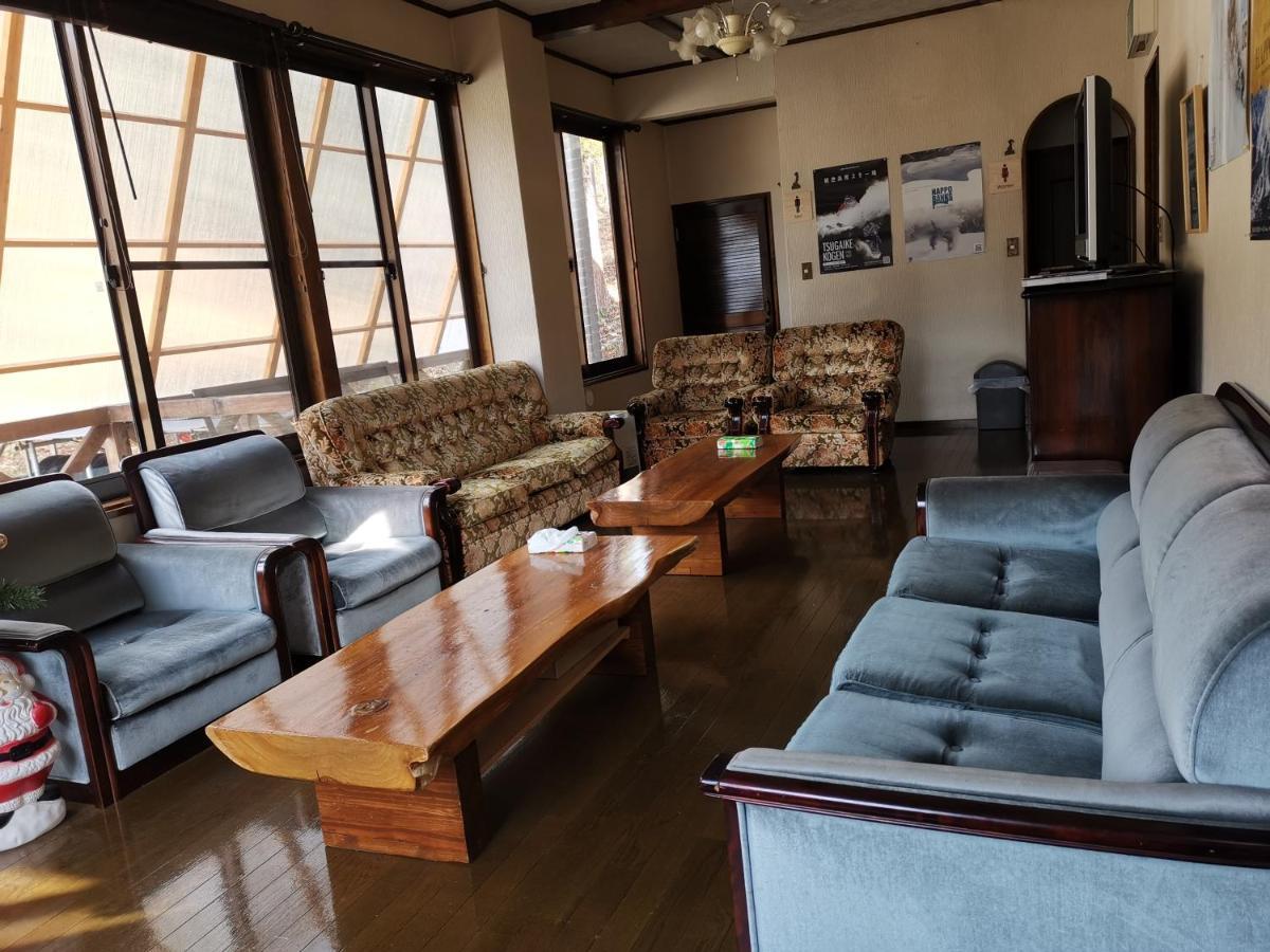 Hakuba Powder Republic Bed & Breakfast Екстериор снимка